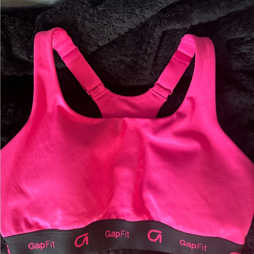 Gap size small sports bras